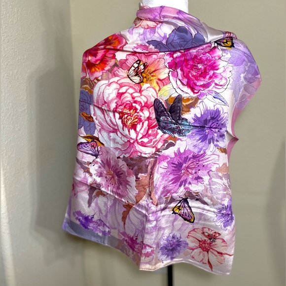 Silk Scarf Wrap Floral Butterfly made in Russia 26”x26” - Picture 3 of 8